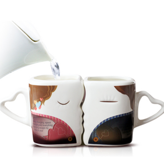 Couples Kiss Mug Set