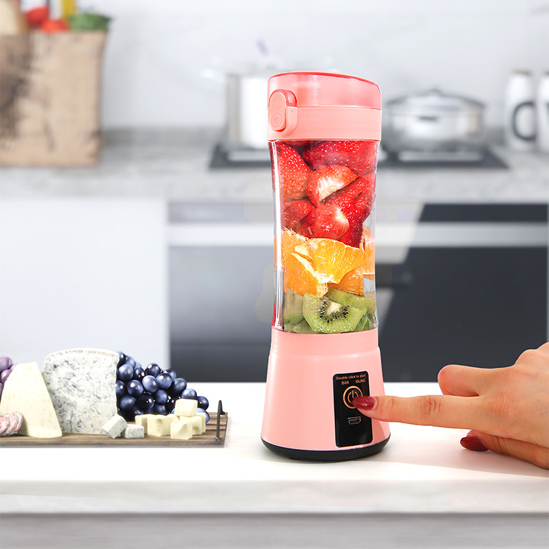 On-the-Go Portable Blender Juicing Cup